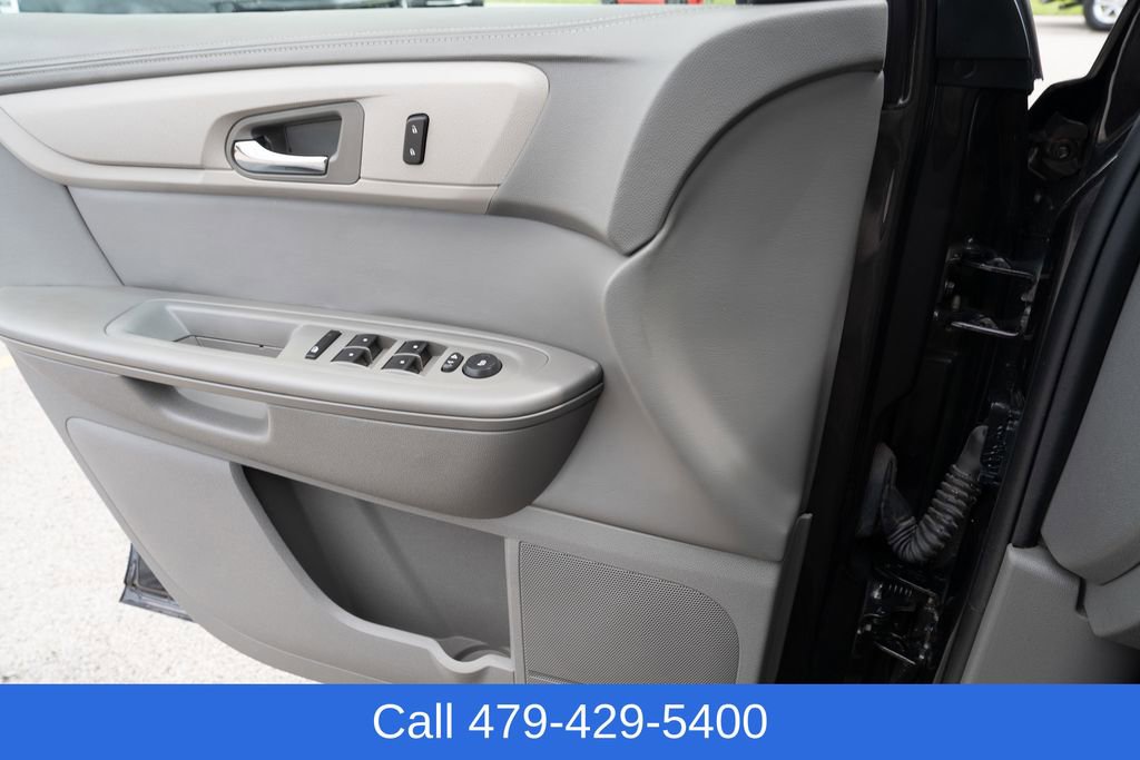 Used 2017 Chevrolet Traverse LS AWD/4WD image 26