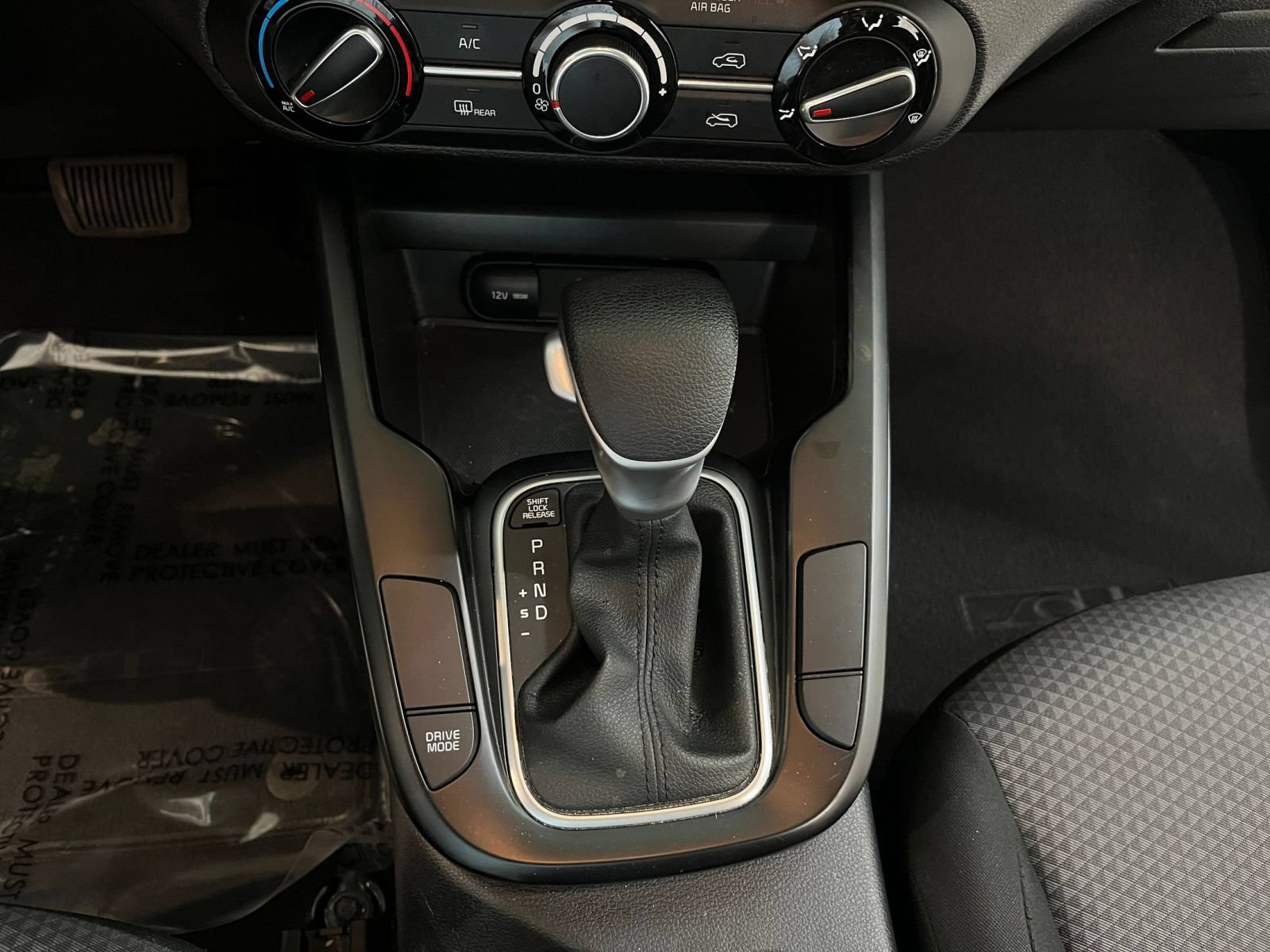 Used 2025 Kia Soul LX w/ LX Technology Package FWD image 40