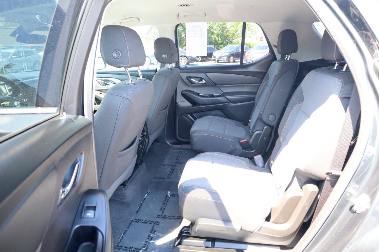 Used 2019 Chevrolet Traverse LT FWD image 16
