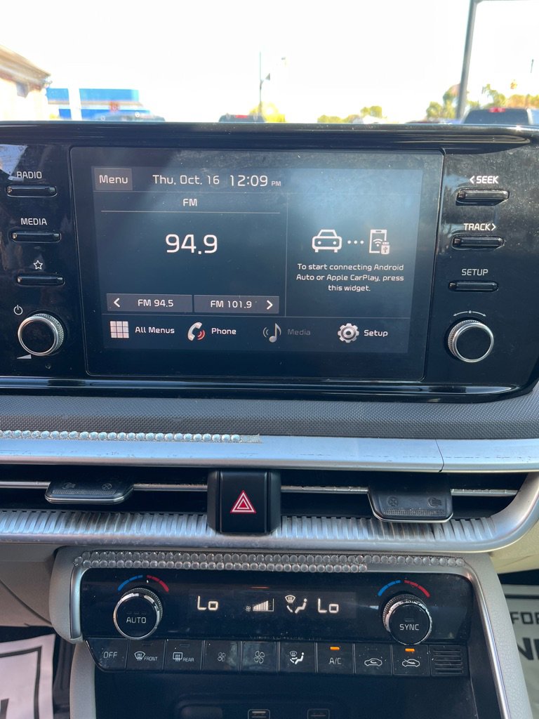 Used 2022 Kia K5 LXS image 10
