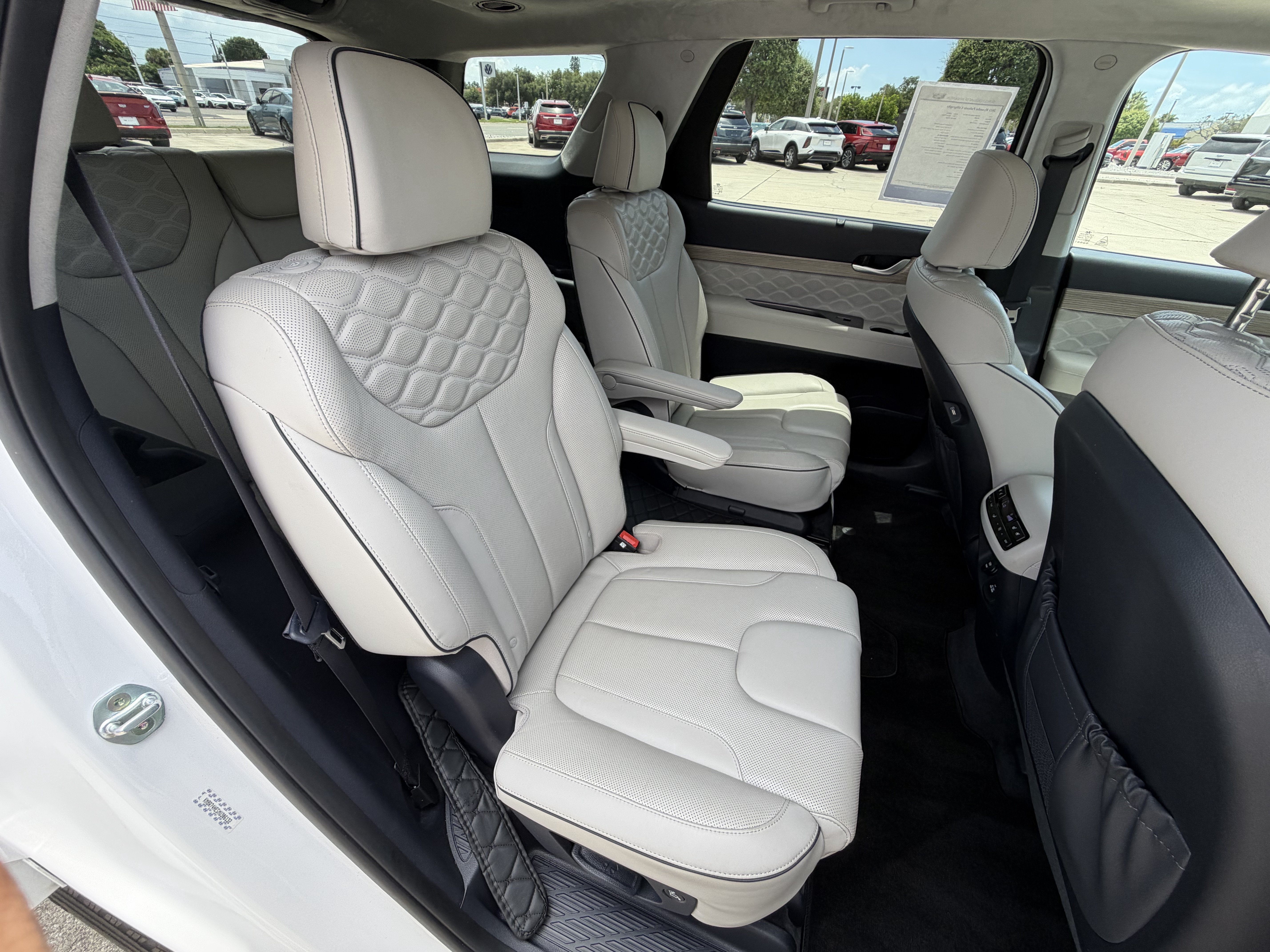 Used 2021 Hyundai Palisade Calligraphy FWD image 16