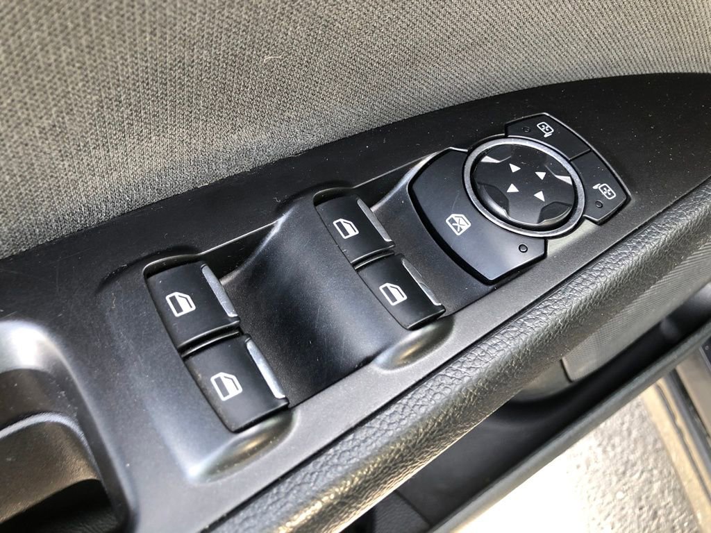 Used 2017 Ford Fusion SE image 17