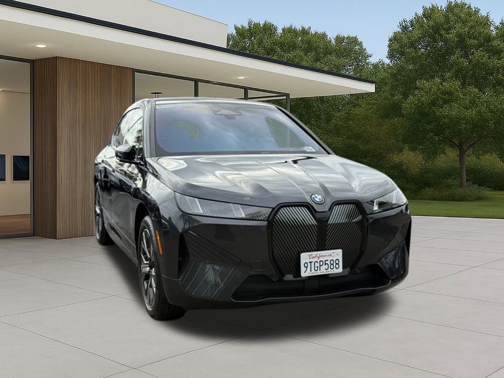 Used 2026 BMW iX xDrive45 w/ Climate Comfort Package image 5