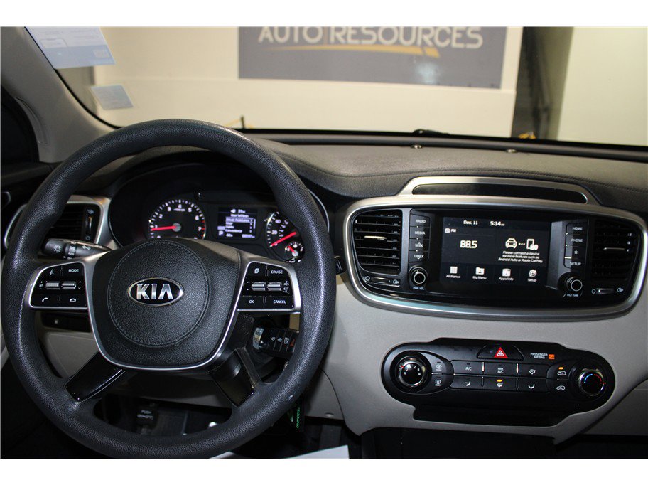 Used 2020 Kia Sorento LX image 34