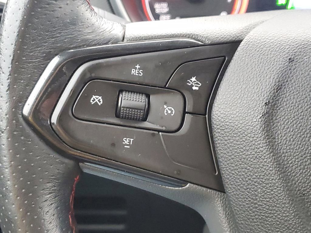 Used 2021 Chevrolet TrailBlazer RS w/ Technology Package image 12