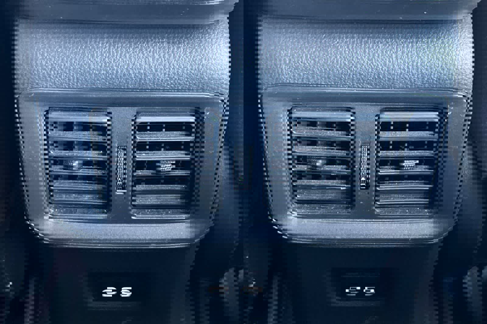 Used 2023 Toyota RAV4 AWD Hybrid image 15