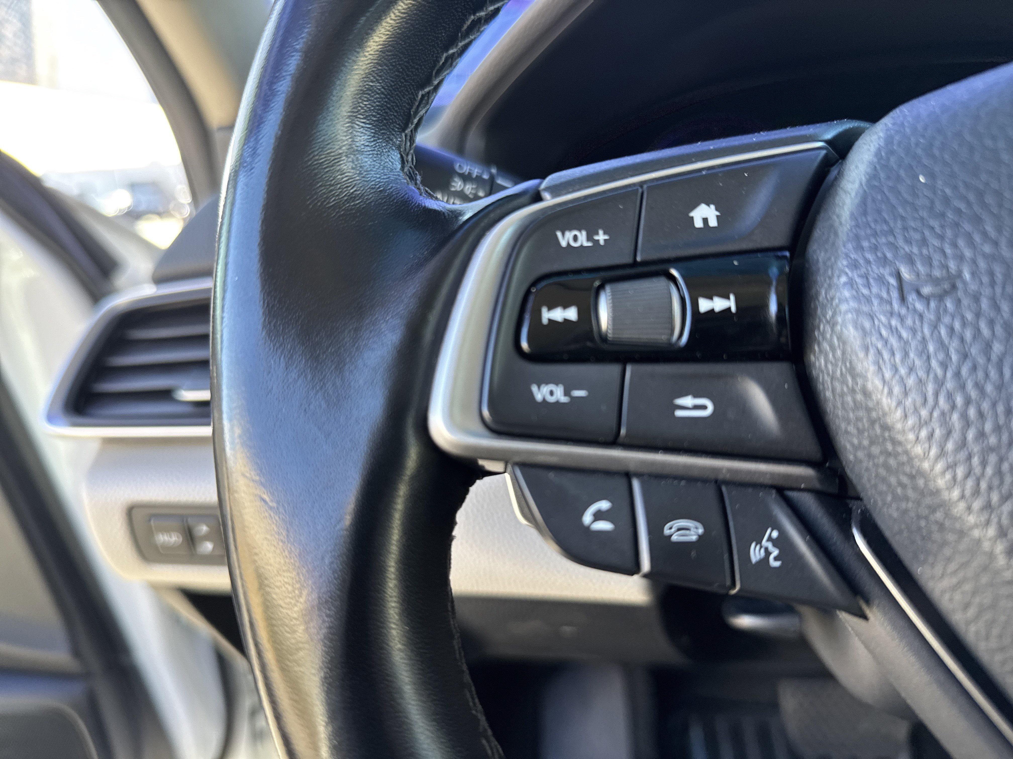 Used 2021 Honda Accord Touring image 19