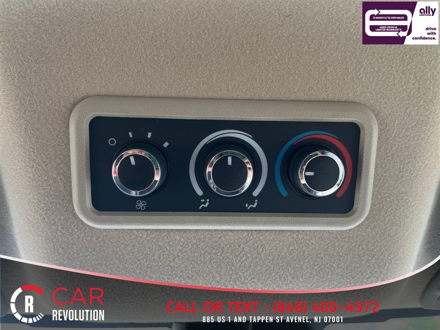 Used 2024 Chevrolet Express 3500 LT w/ LT Preferred Equipment Group RWD image 13