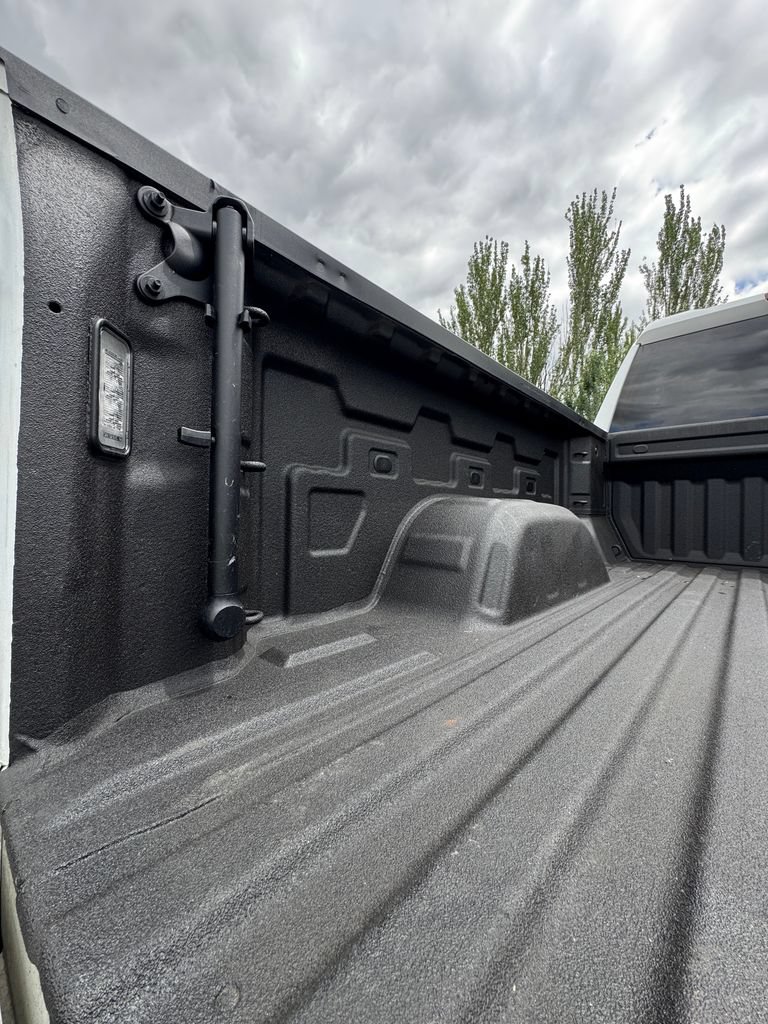 Used 2022 GMC Sierra 1500 AT4 w/ AT4 Premium Package AWD/4WD image 11
