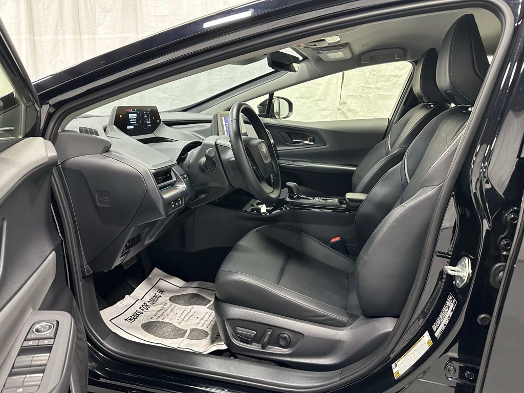 Used 2025 Toyota Prius XLE image 10