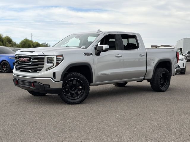 Used 2022 GMC Sierra 1500 SLT w/ SLT Convenience Package AWD/4WD image 2