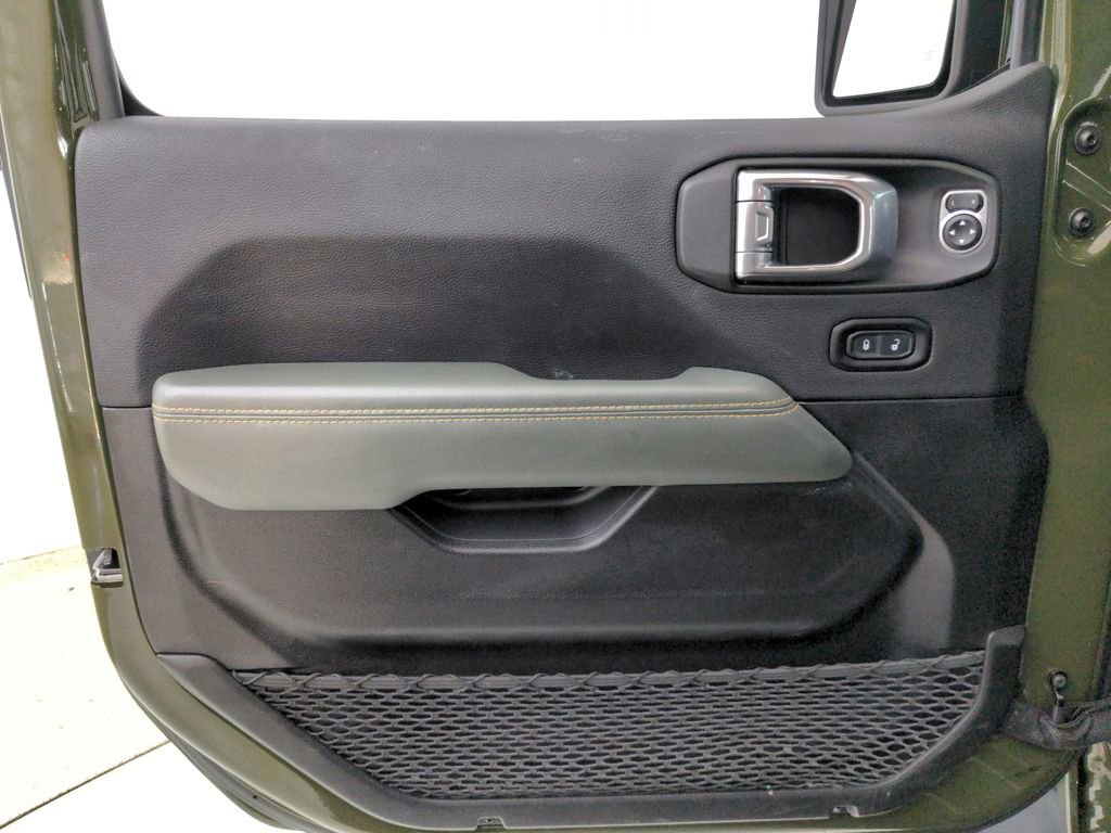 Used 2024 Jeep Wrangler High Altitude AWD/4WD image 28