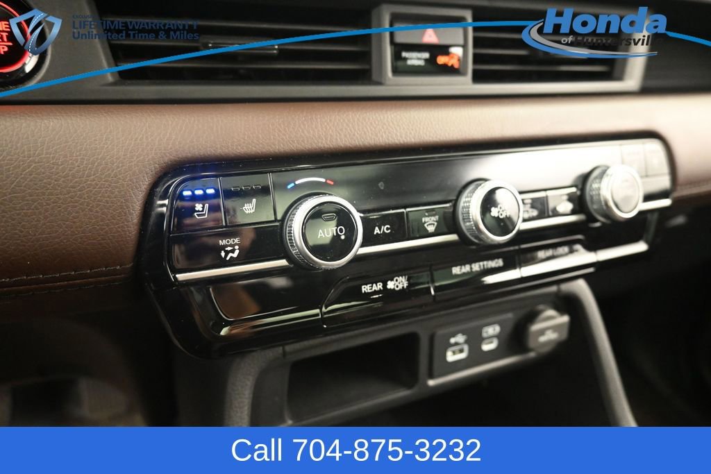 Used 2023 Honda Pilot Elite image 13