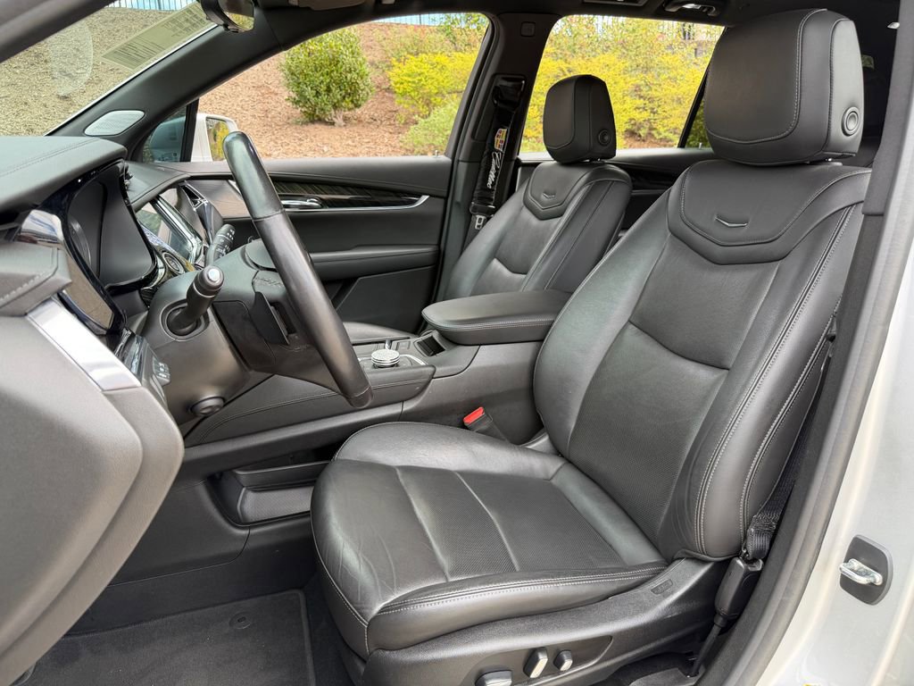 Used 2020 Cadillac XT6 Premium Luxury image 14