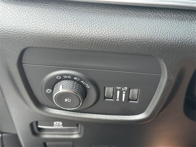 Used 2024 Jeep Grand Cherokee L Overland w/ Luxury Tech Group IV image 32