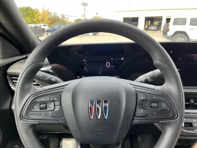 Used 2024 Buick Envista Preferred w/ Convenience II Package FWD image 18