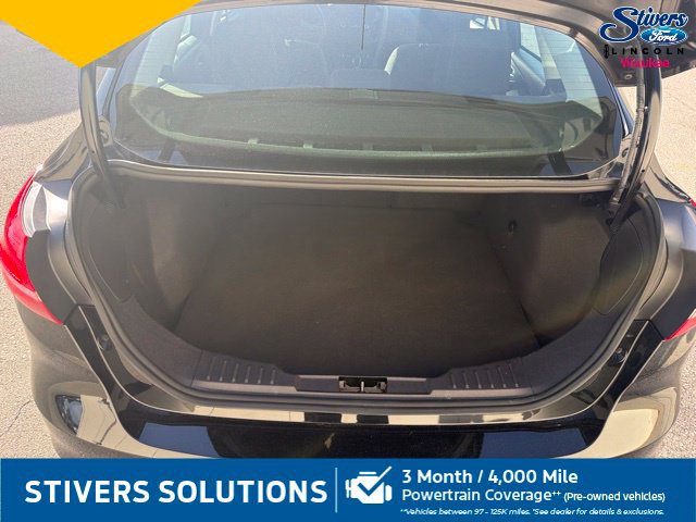 Used 2018 Ford Focus SE FWD image 9