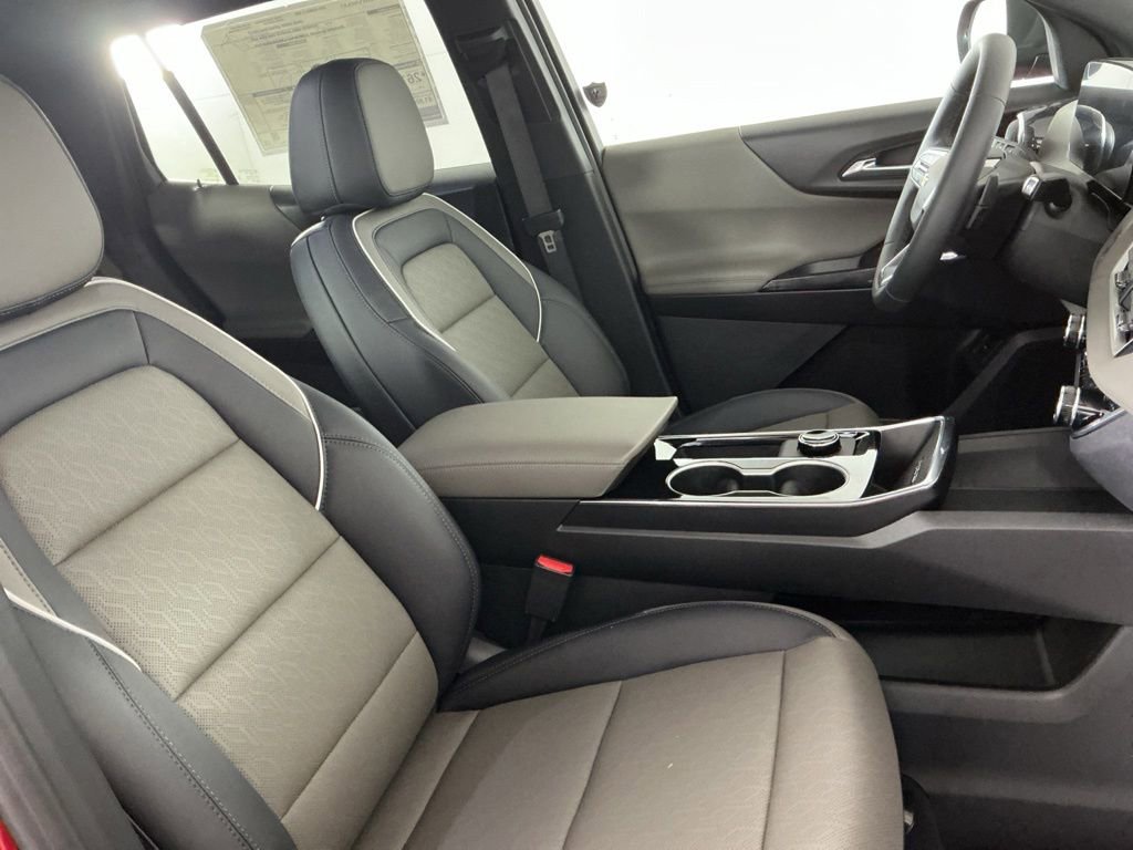 New 2026 Chevrolet Equinox LT w/ Convenience Package II AWD/4WD image 12