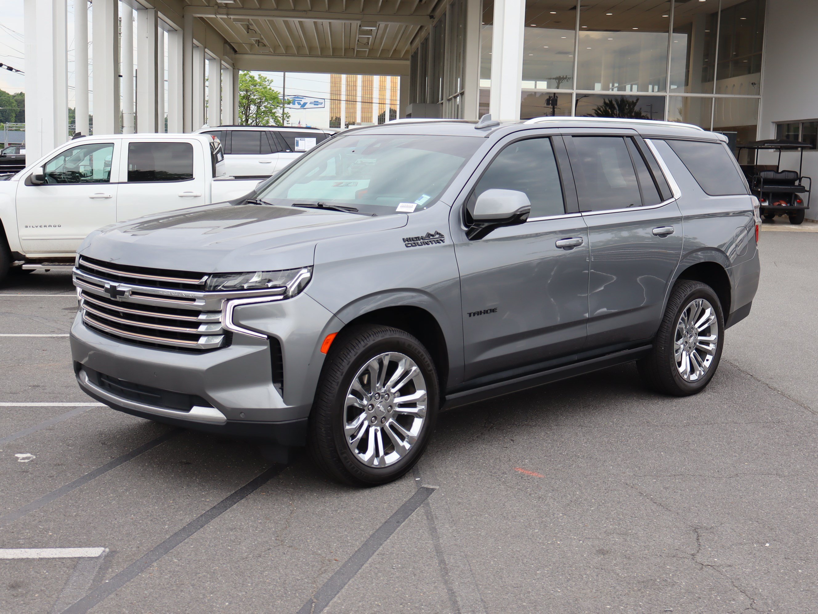 Used 2022 Chevrolet Tahoe High Country w/ Max Trailering Package AWD/4WD image 5