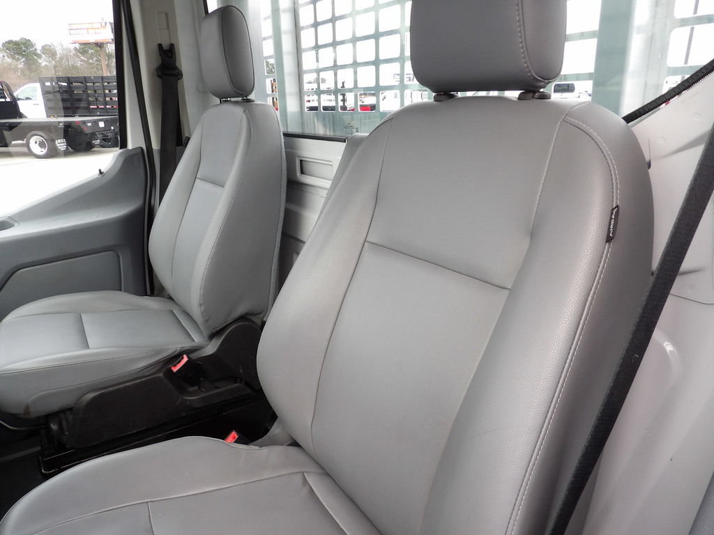 Used 2017 Ford Transit 250 138 RWD image 10