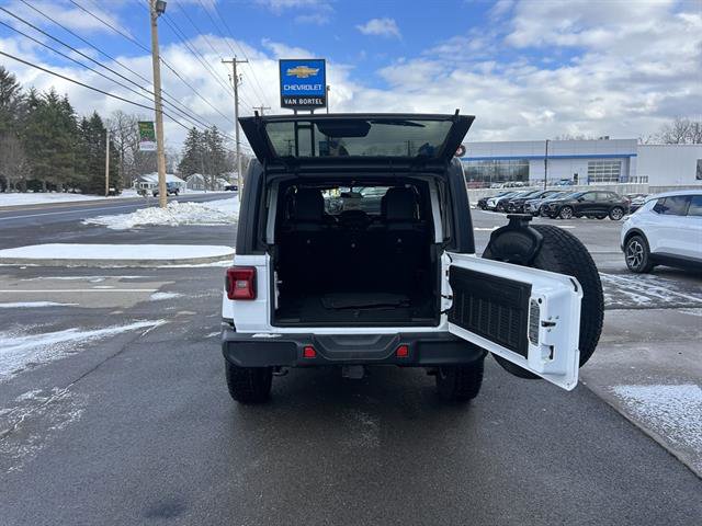 Used 2018 Jeep Wrangler Unlimited Sahara w/ LED Lighting Group image 5