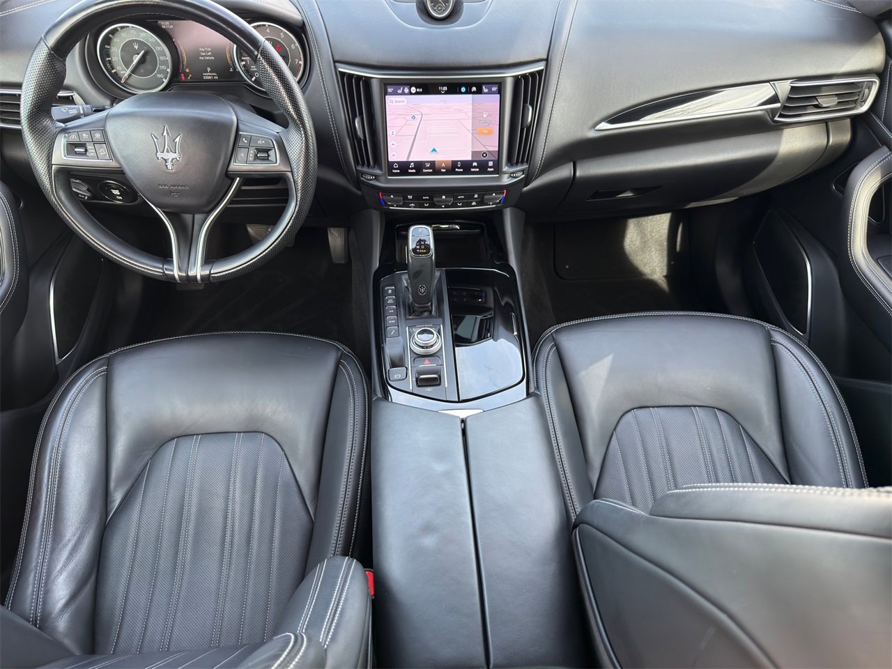 Certified 2023 Maserati Levante GT image 30