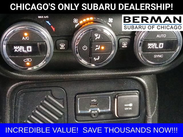 Used 2015 Jeep Renegade Latitude w/ Popular Equipment Group image 16