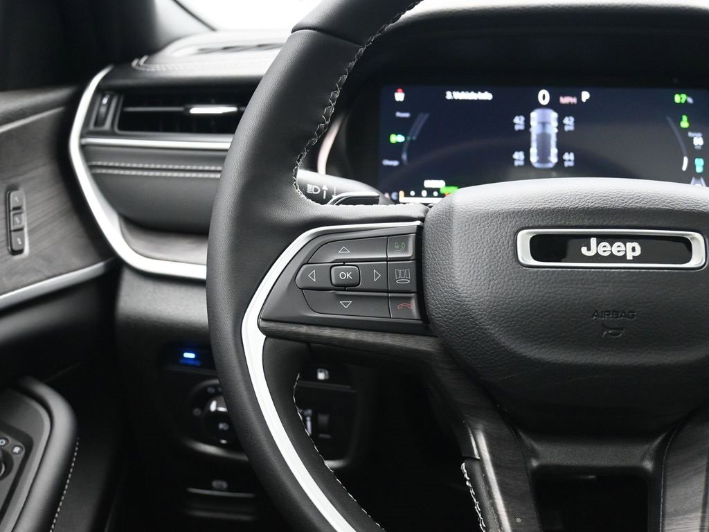 New 2024 Jeep Grand Cherokee Limited 4xe image 26