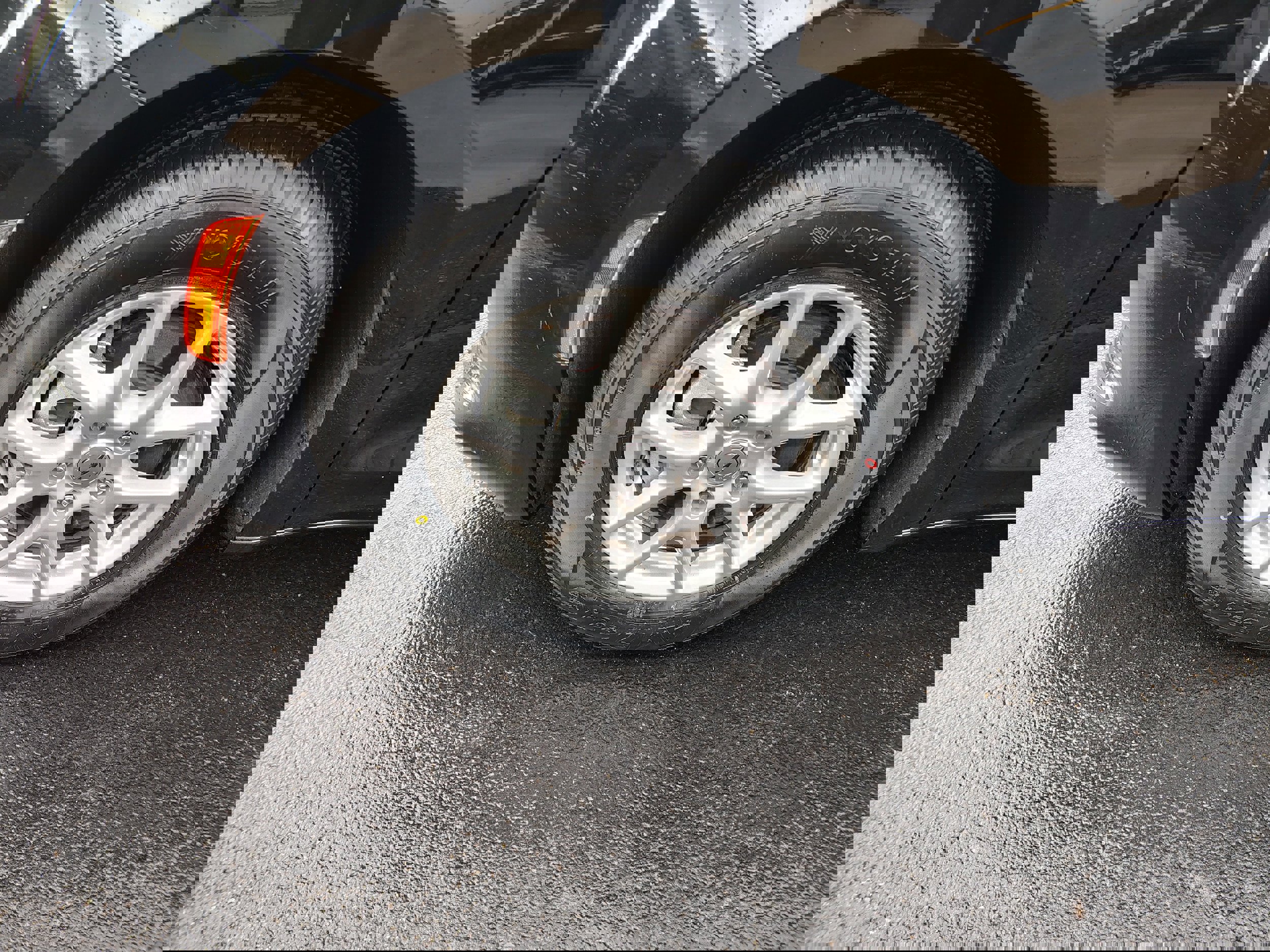 Used 2024 Chrysler Voyager LX image 5