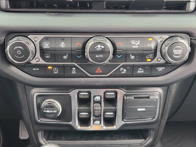 New 2026 Jeep Wrangler Unlimited Sahara AWD/4WD image 15
