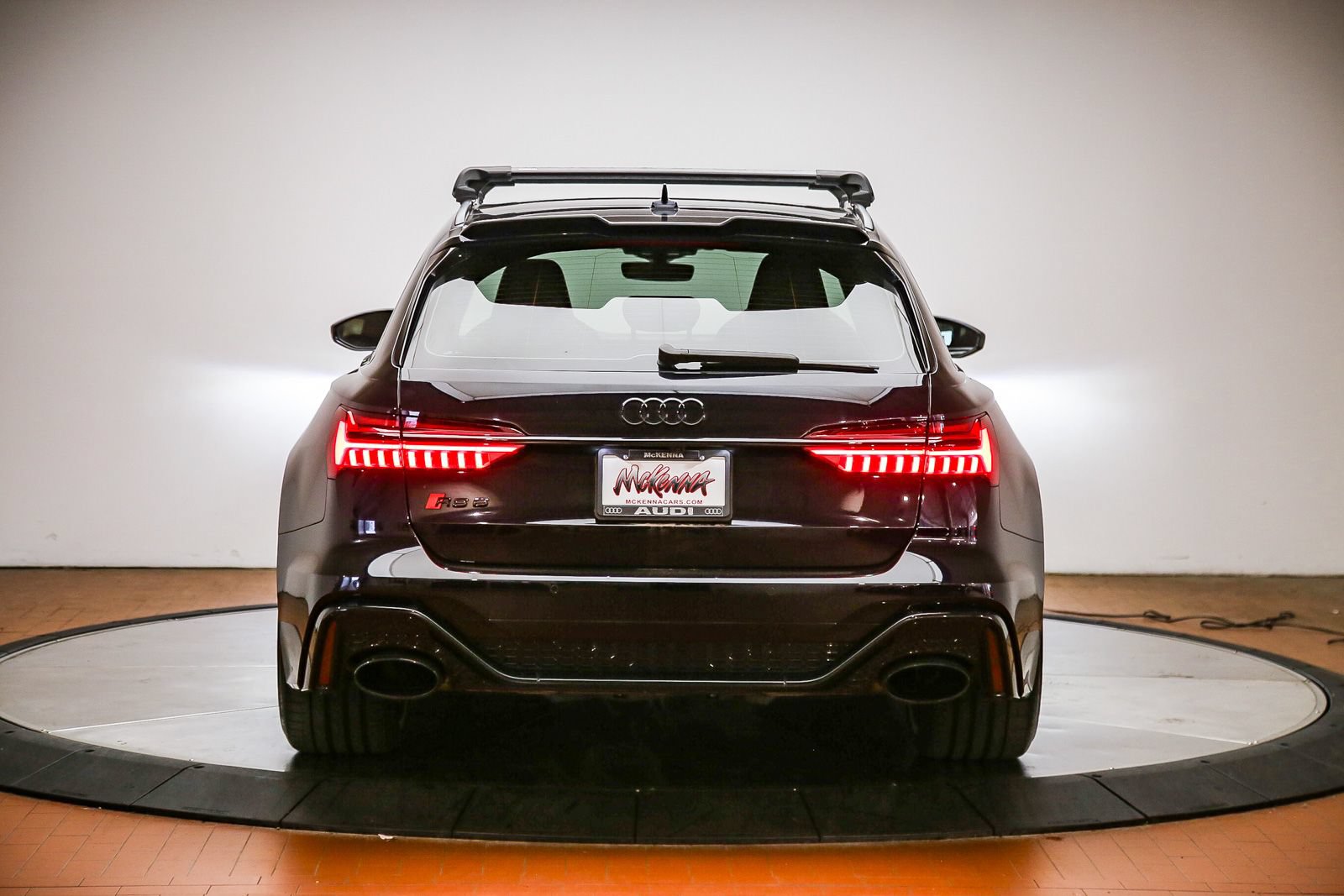 Certified 2021 Audi RS 6 w/ Executive Package AWD/4WD image 10
