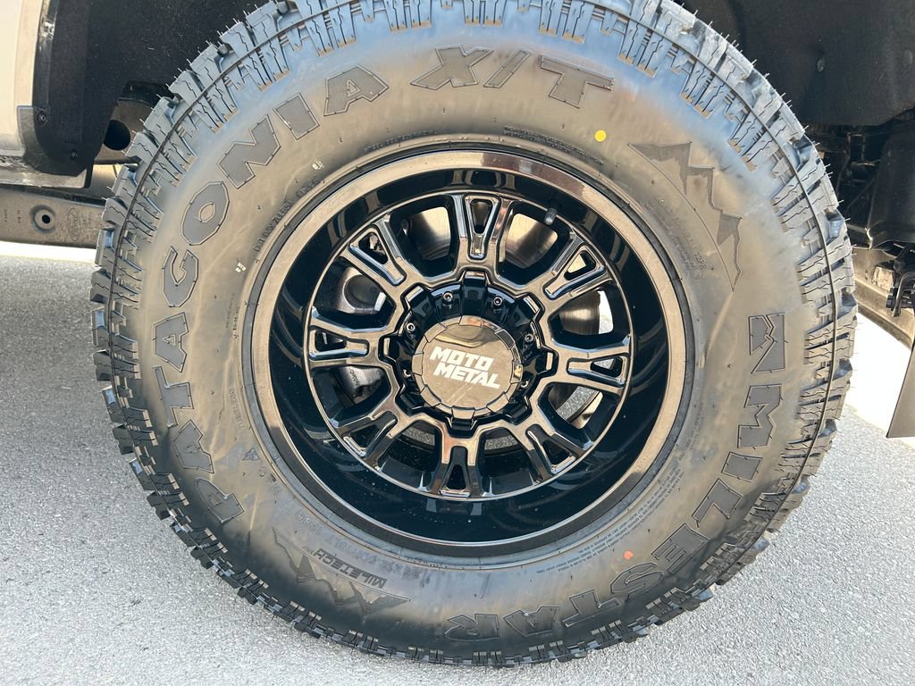 Used 2026 Ford F350 Lariat w/ Black Appearance Package AWD/4WD image 8