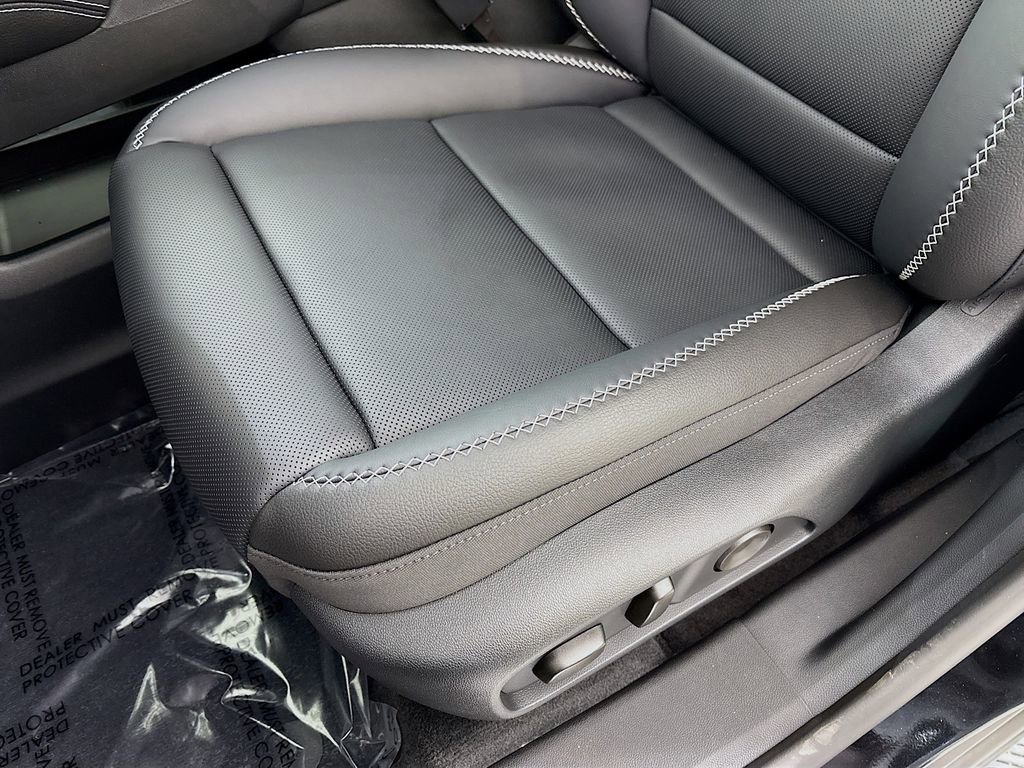 New 2026 GMC Terrain Denali w/ LPO, Black Badging Package image 18