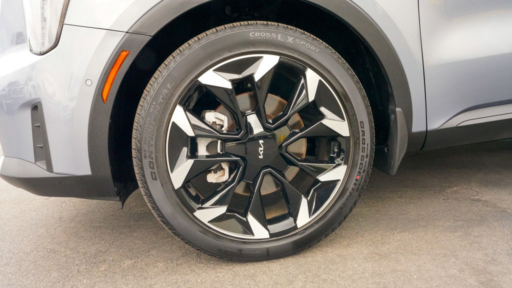 Used 2025 Kia Sorento SX FWD image 10