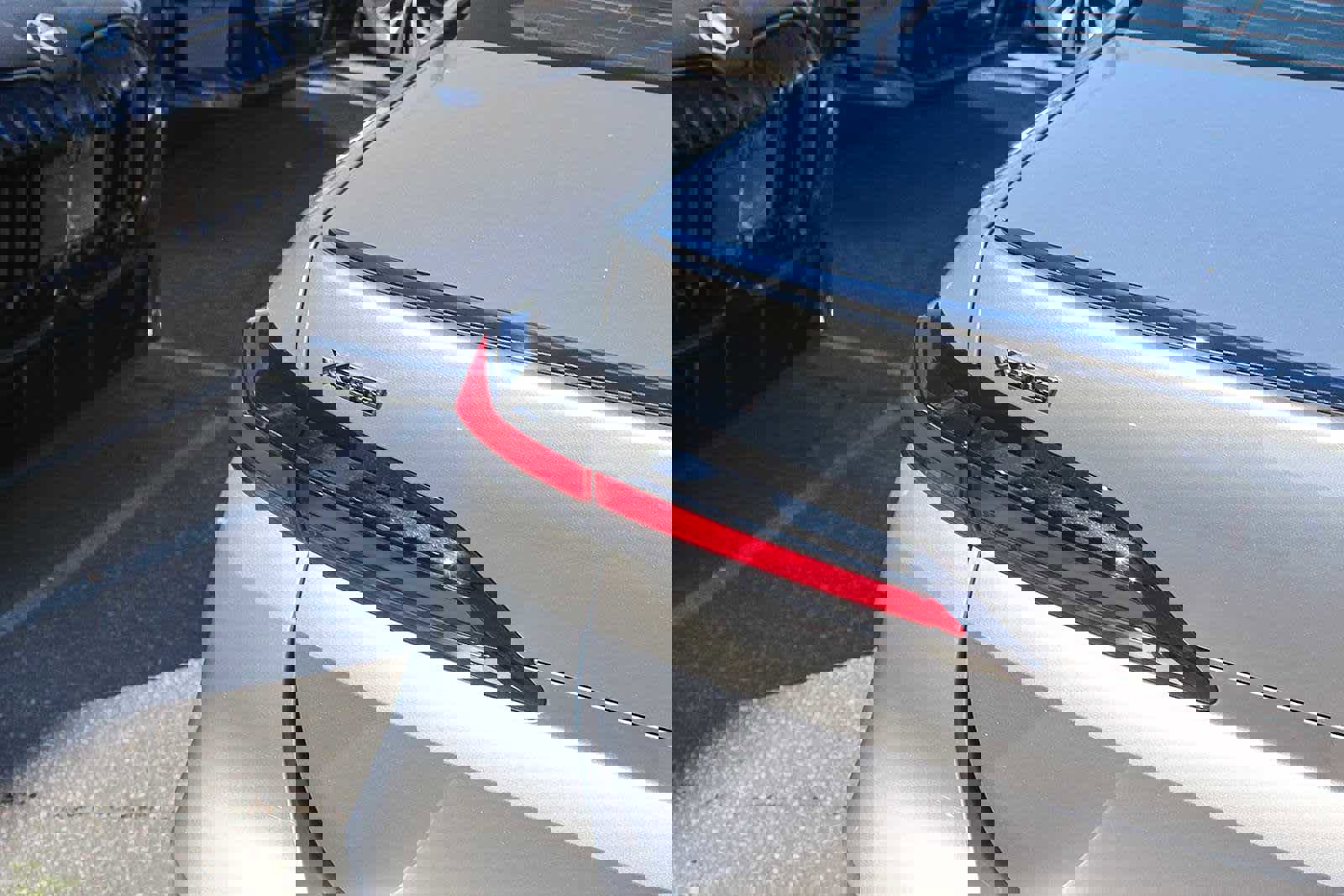 New 2026 BMW 750e xDrive w/ Premium Package image 13