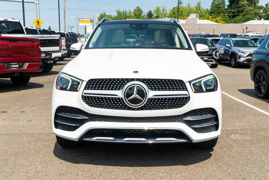 Used 2021 Mercedes-Benz GLE 450 4MATIC w/ AMG Line Exterior image 2