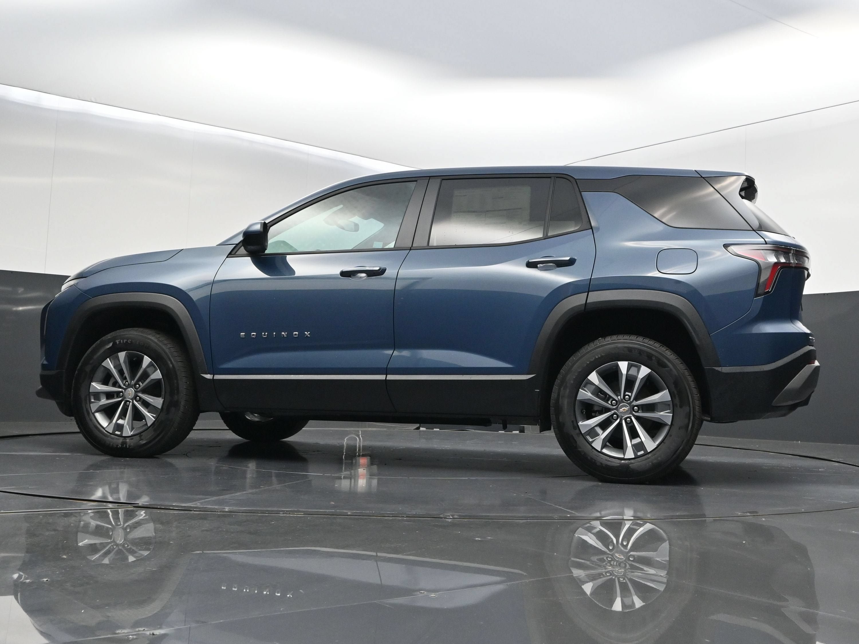New 2027 Chevrolet Equinox LT FWD image 44