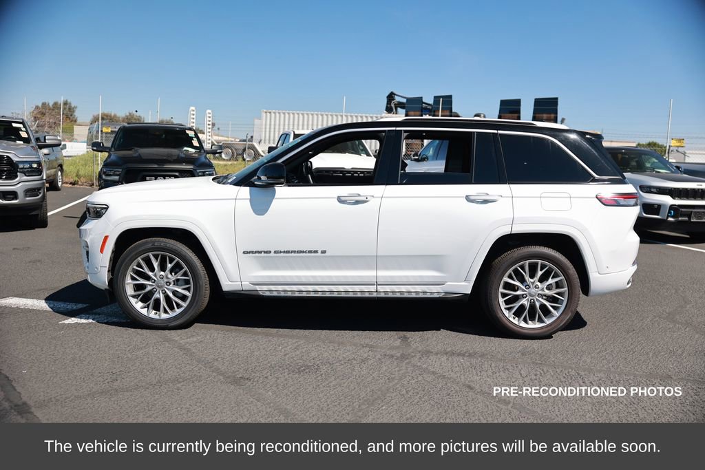 Used 2023 Jeep Grand Cherokee Summit w/ Adv Protech Group IV image 2