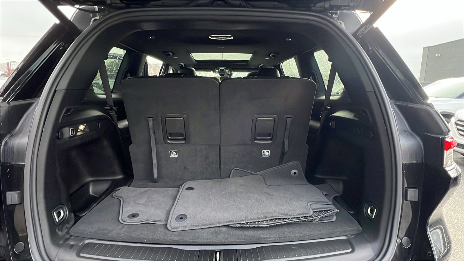 Used 2024 Jeep Grand Cherokee L Limited w/ Luxury Tech Group II image 13