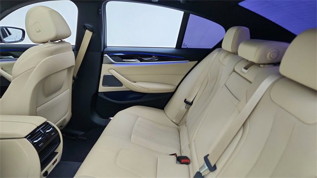 Used 2021 BMW 530i w/ Premium Package image 28