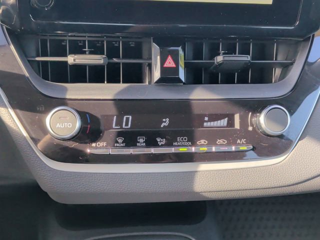 Used 2025 Toyota Corolla LE FWD image 22