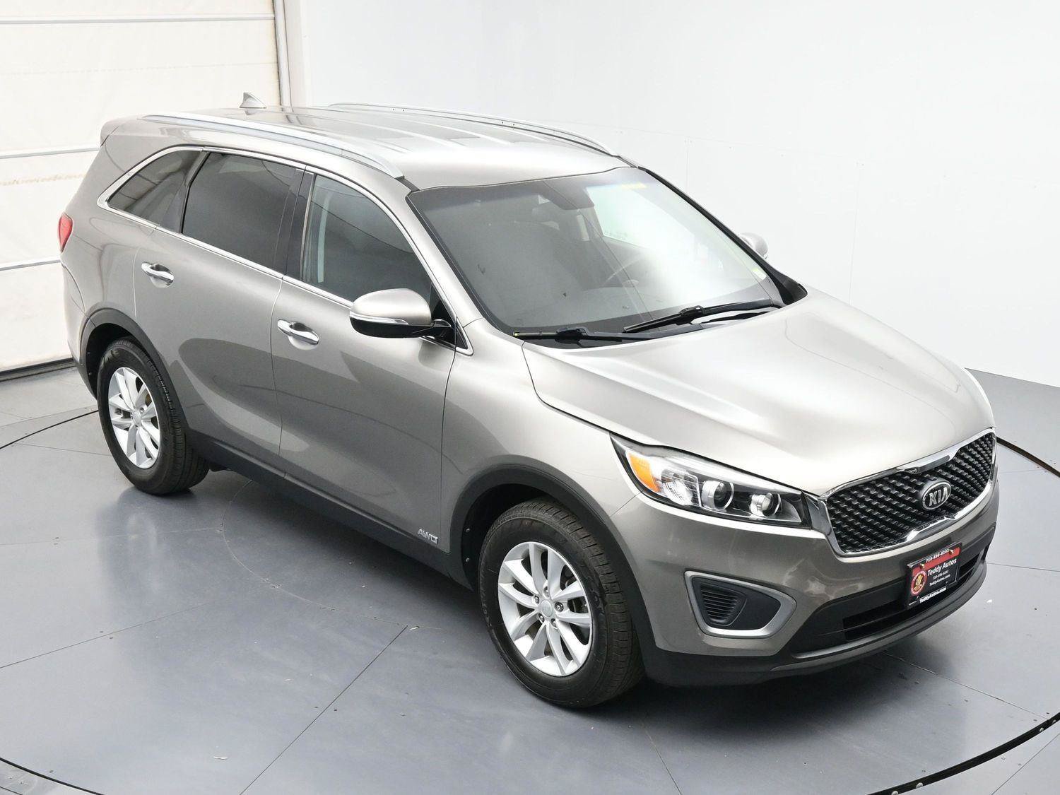 Used 2017 Kia Sorento AWD w/ LX Convenience Package image 35