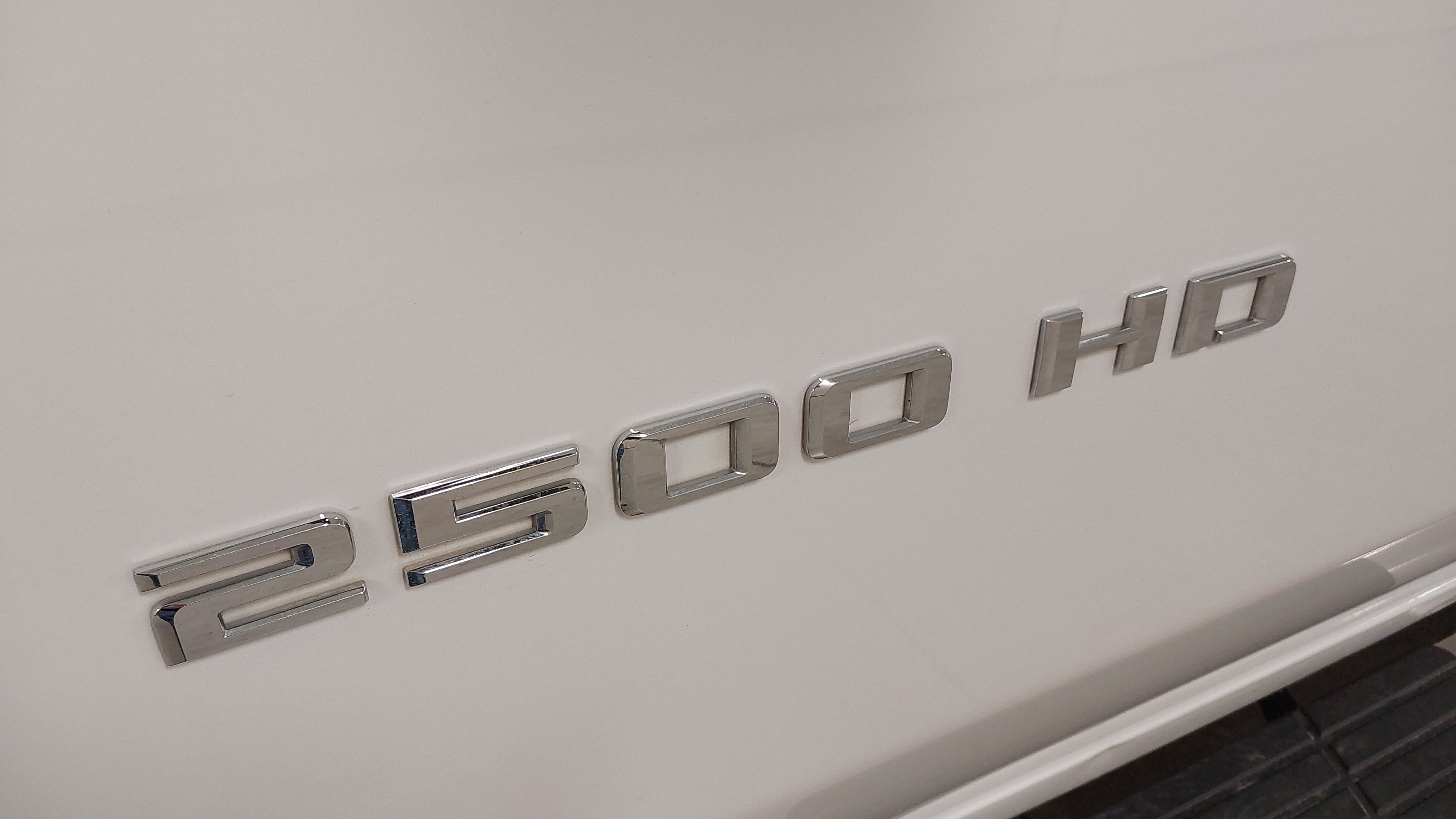 Used 2024 Chevrolet Silverado 2500 LT AWD/4WD image 40