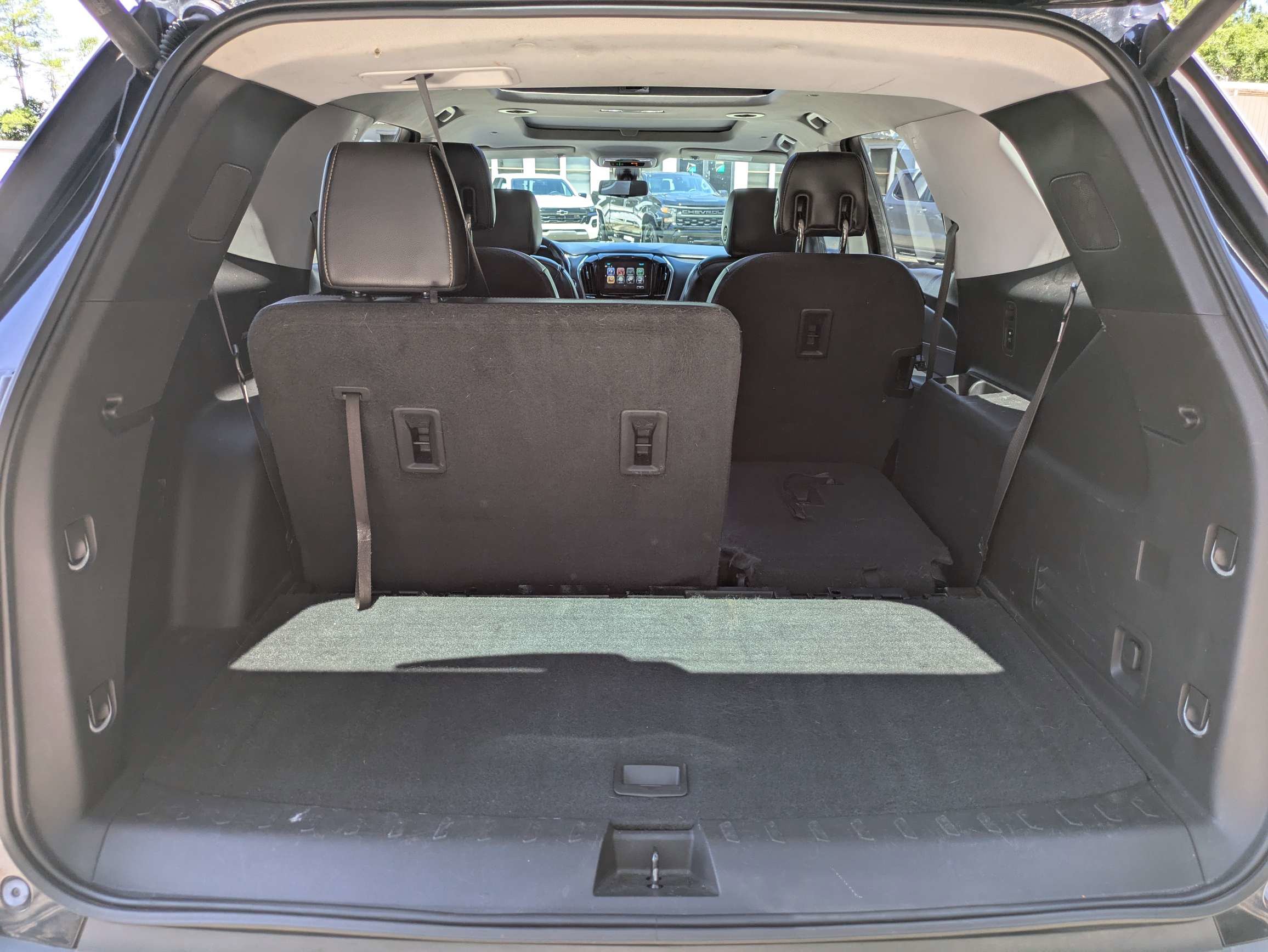 Used 2018 Chevrolet Traverse LT FWD image 6