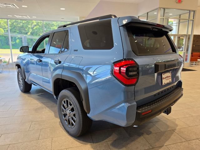 New 2026 Toyota 4Runner SR5 AWD/4WD image 4