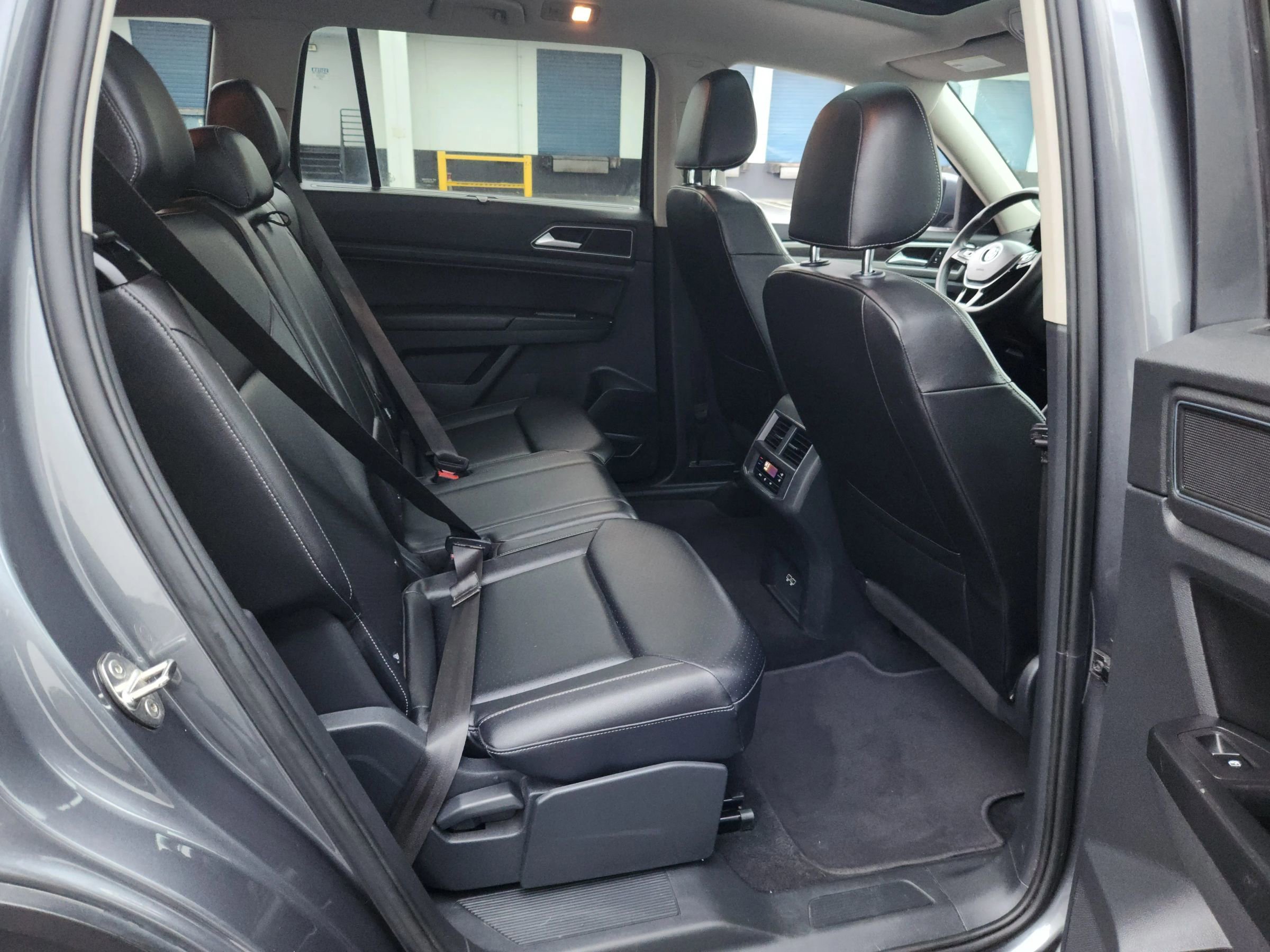Used 2018 Volkswagen Atlas SEL AWD/4WD image 20