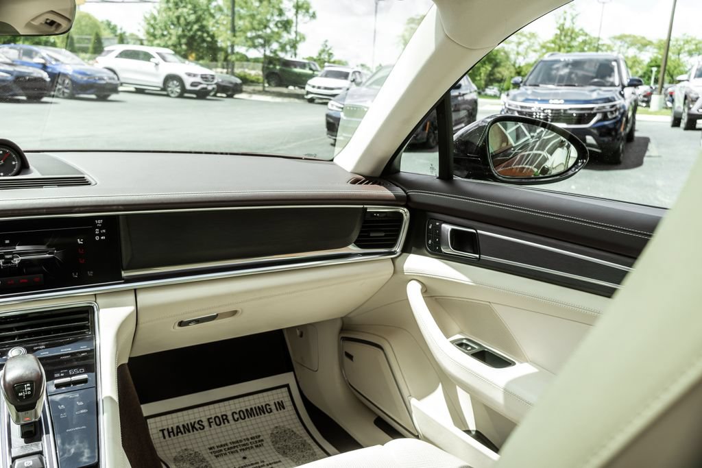 Used 2023 Porsche Panamera 4 Platinum Edition w/ Sportdesign Package AWD/4WD image 14