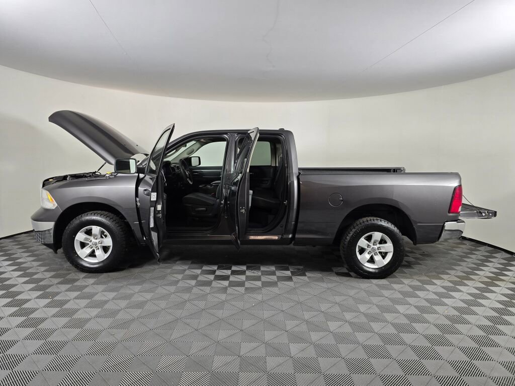 Used 2024 RAM 1500 Classic SLT image 16