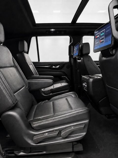 Used 2023 GMC Yukon Denali w/ Advanced Technology Package AWD/4WD image 23