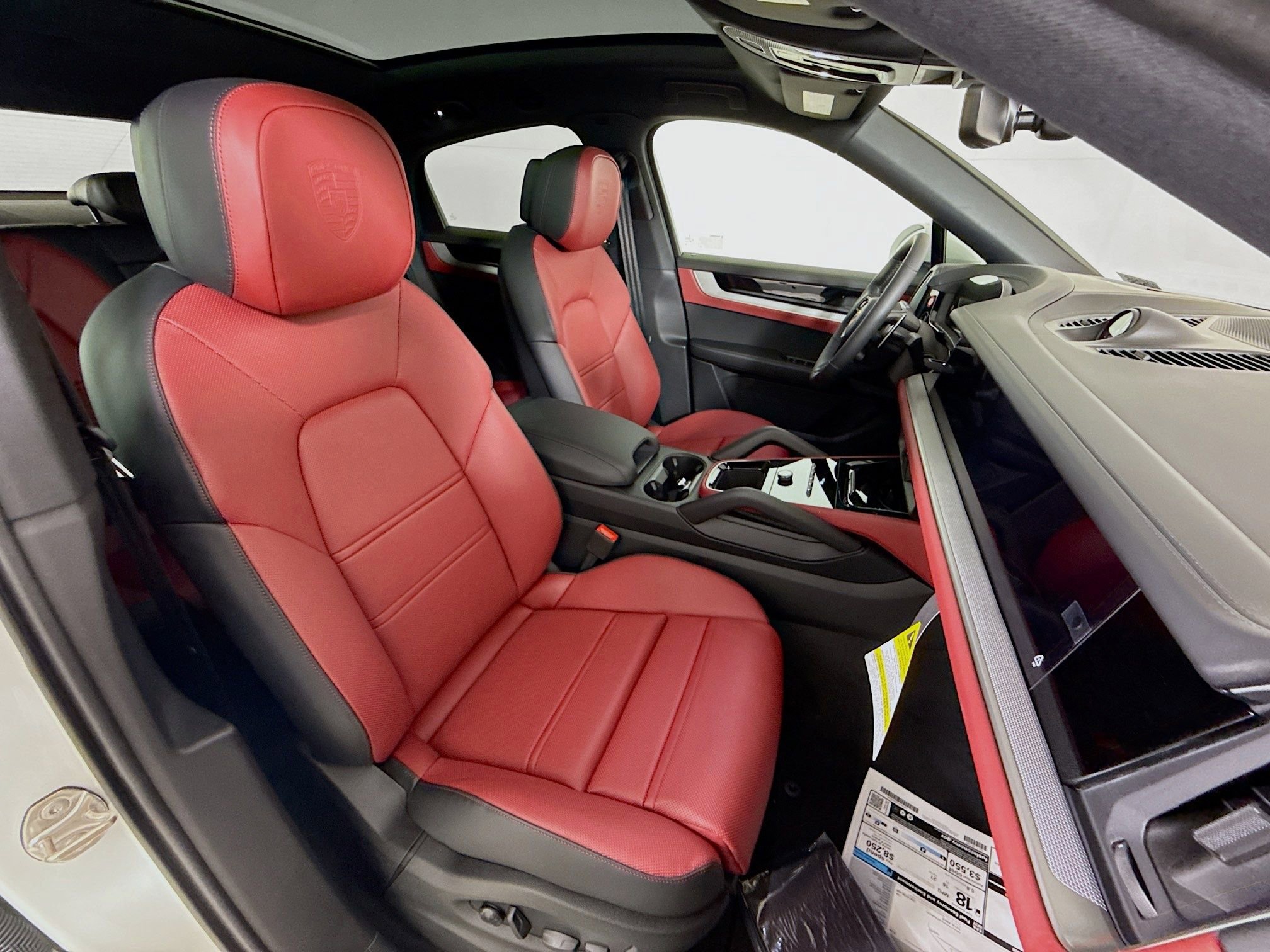 Certified 2025 Porsche Cayenne S image 22